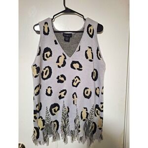 RUNWAY Womens 2X Leopard Print Sweater Vest Distressed Fringe Hem Grey V-Neck